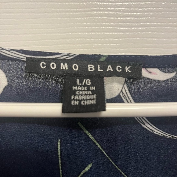 Como Black 100% Polyester Long Sleeve Navy Blue w/ White Flowers Blouse Large - Picture 2 of 6